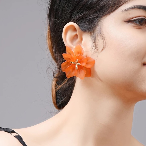 Jewelry - 2x$10✨ SALE Orange Flower Earrings